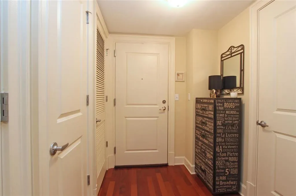 200 River Vista Drive Unit 121, Atlanta, Georgia 30339, 2 Bedrooms Bedrooms, ,2 BathroomsBathrooms,Residential,Sold,200 River Vista Drive Unit 121,5896095