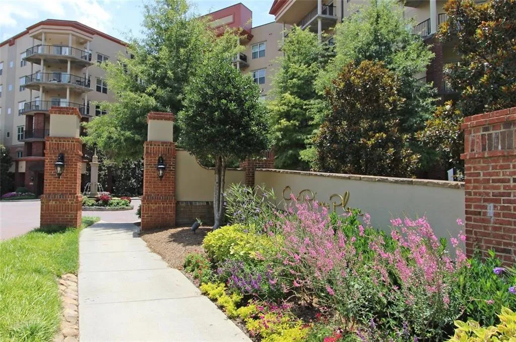 200 River Vista Drive Unit 121, Atlanta, Georgia 30339, 2 Bedrooms Bedrooms, ,2 BathroomsBathrooms,Residential,Sold,200 River Vista Drive Unit 121,5896095