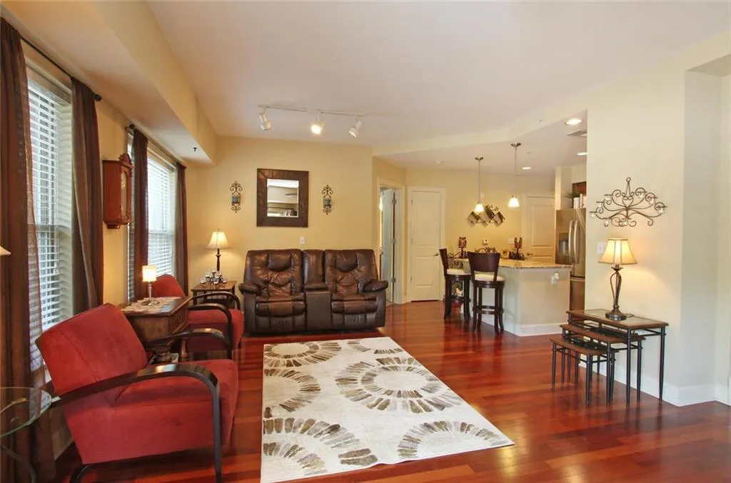 200 River Vista Drive Unit 121, Atlanta, Georgia 30339, 2 Bedrooms Bedrooms, ,2 BathroomsBathrooms,Residential,Sold,200 River Vista Drive Unit 121,5896095