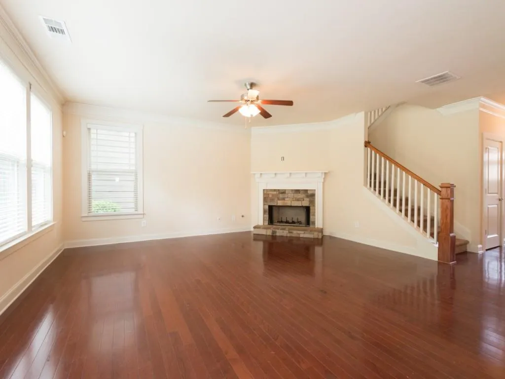 2065 Village Crest Drive Nw, Atlanta, Georgia 30318, 4 Bedrooms Bedrooms, ,2 BathroomsBathrooms,Residential,Sold,2065 Village Crest Drive Nw,5718232