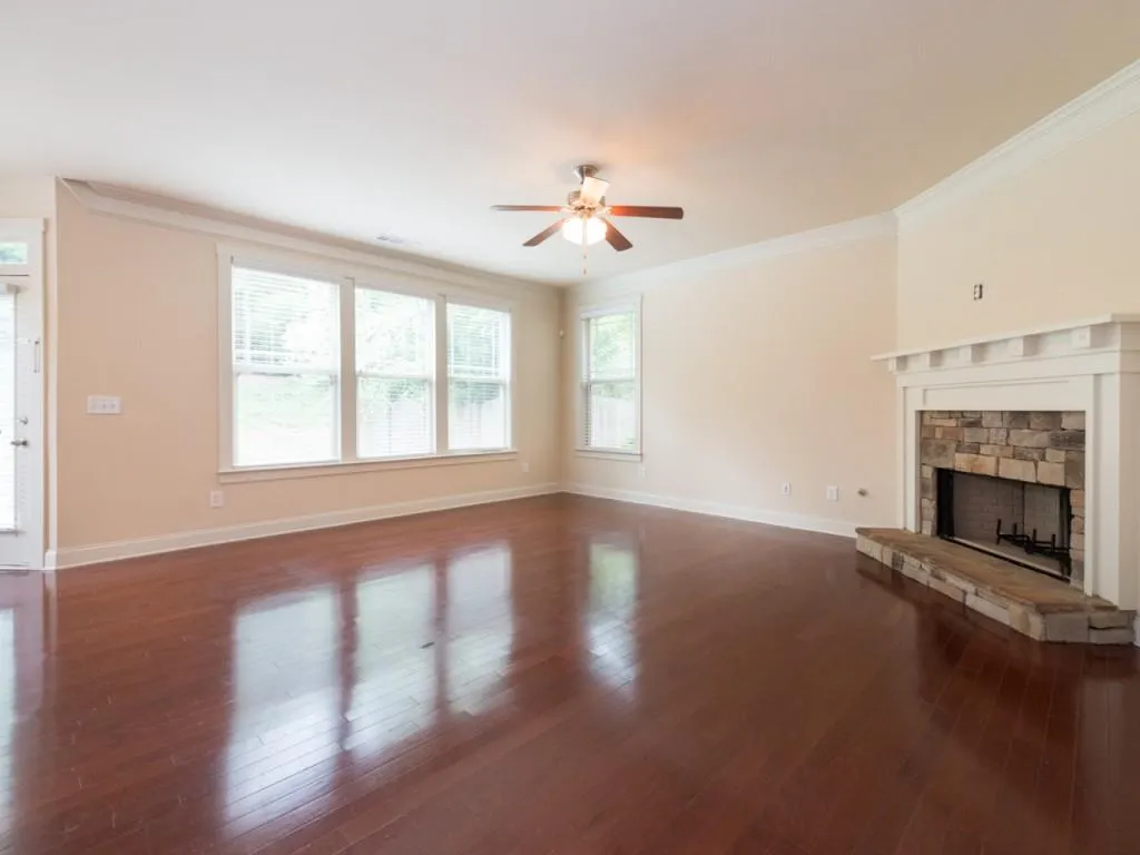 2065 Village Crest Drive Nw, Atlanta, Georgia 30318, 4 Bedrooms Bedrooms, ,2 BathroomsBathrooms,Residential,Sold,2065 Village Crest Drive Nw,5718232