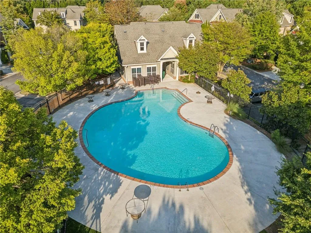 7315 Highland Bluff Unit #12, Atlanta, Georgia 30328, 3 Bedrooms Bedrooms, ,3 BathroomsBathrooms,Residential,Sold,7315 Highland Bluff Unit #12,7708582