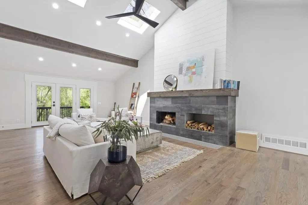 230 Mark Trail, Sandy Springs, Georgia 30328, 5 Bedrooms Bedrooms, ,4 BathroomsBathrooms,Residential,Sold,230 Mark Trail,6868878 230 Mark Trail, Sandy Springs, Georgia 30328, 5 Bedrooms Bedrooms, ,4 BathroomsBathrooms,Residential,Sold,230 Mark Trail,6868878