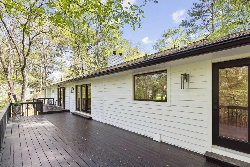 230 Mark Trail, Sandy Springs, Georgia 30328, 5 Bedrooms Bedrooms, ,4 BathroomsBathrooms,Residential,Sold,230 Mark Trail,6868878 230 Mark Trail, Sandy Springs, Georgia 30328, 5 Bedrooms Bedrooms, ,4 BathroomsBathrooms,Residential,Sold,230 Mark Trail,6868878