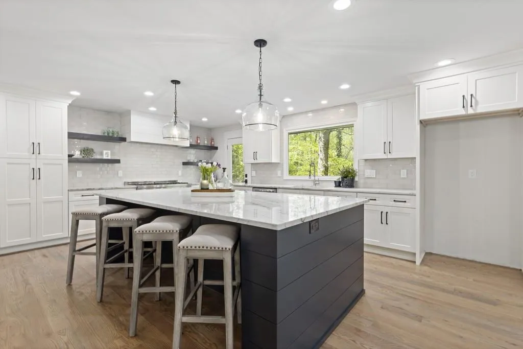 230 Mark Trail, Sandy Springs, Georgia 30328, 5 Bedrooms Bedrooms, ,4 BathroomsBathrooms,Residential,Sold,230 Mark Trail,6868878 230 Mark Trail, Sandy Springs, Georgia 30328, 5 Bedrooms Bedrooms, ,4 BathroomsBathrooms,Residential,Sold,230 Mark Trail,6868878