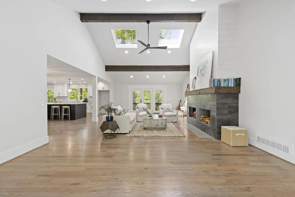 230 Mark Trail, Sandy Springs, Georgia 30328, 5 Bedrooms Bedrooms, ,4 BathroomsBathrooms,Residential,Sold,230 Mark Trail,6868878 230 Mark Trail, Sandy Springs, Georgia 30328, 5 Bedrooms Bedrooms, ,4 BathroomsBathrooms,Residential,Sold,230 Mark Trail,6868878