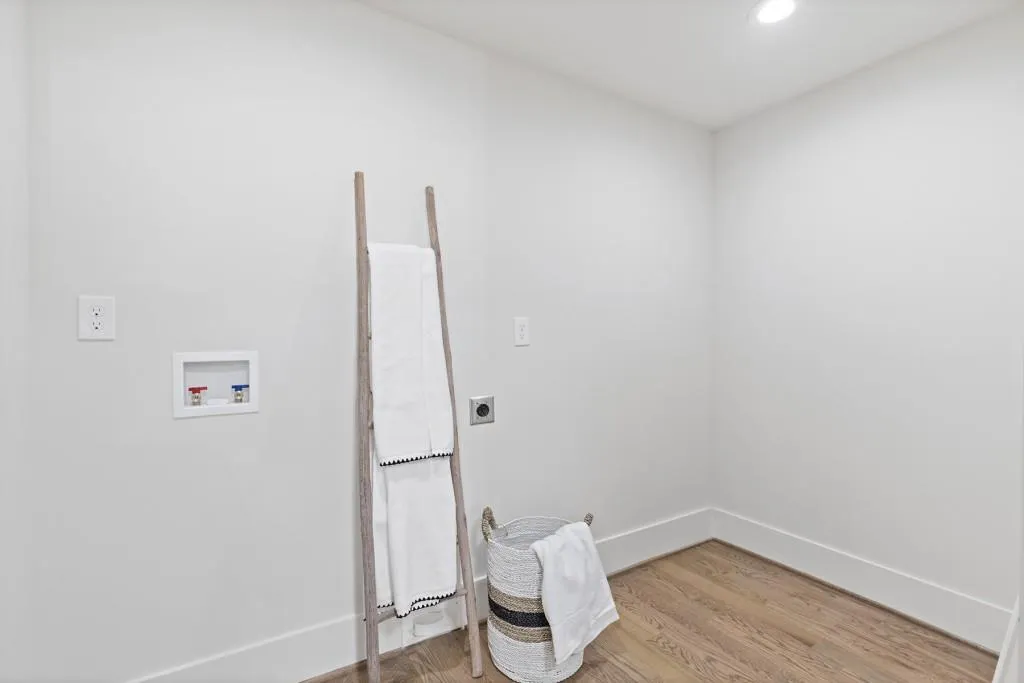 230 Mark Trail, Sandy Springs, Georgia 30328, 5 Bedrooms Bedrooms, ,4 BathroomsBathrooms,Residential,Sold,230 Mark Trail,6868878 230 Mark Trail, Sandy Springs, Georgia 30328, 5 Bedrooms Bedrooms, ,4 BathroomsBathrooms,Residential,Sold,230 Mark Trail,6868878