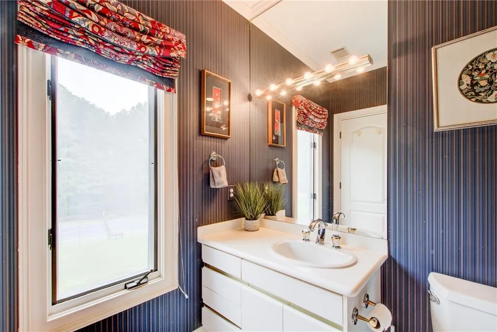 Ensuite bathroom