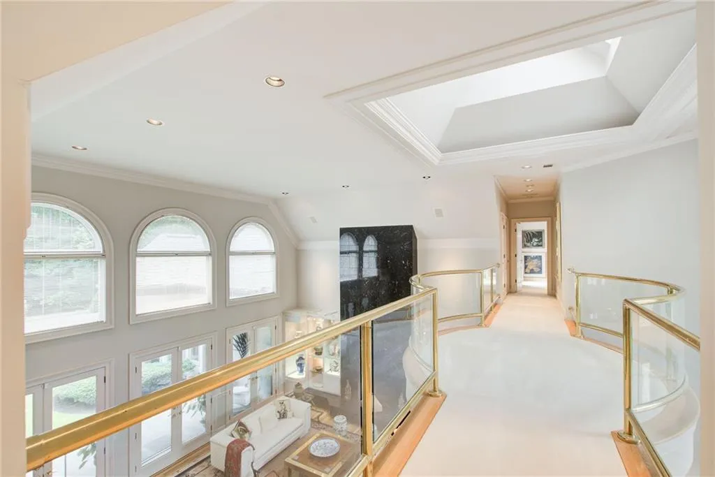 115 Cross Roads Court, Atlanta, Georgia 30327, 4 Bedrooms Bedrooms, ,4 BathroomsBathrooms,Residential,For Sale,115 Cross Roads Court,7589873