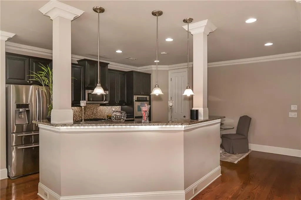 7975 Highland Bluff, Sandy Springs, Georgia 30328, 4 Bedrooms Bedrooms, ,3 BathroomsBathrooms,Residential,Sold,7975 Highland Bluff,6552959