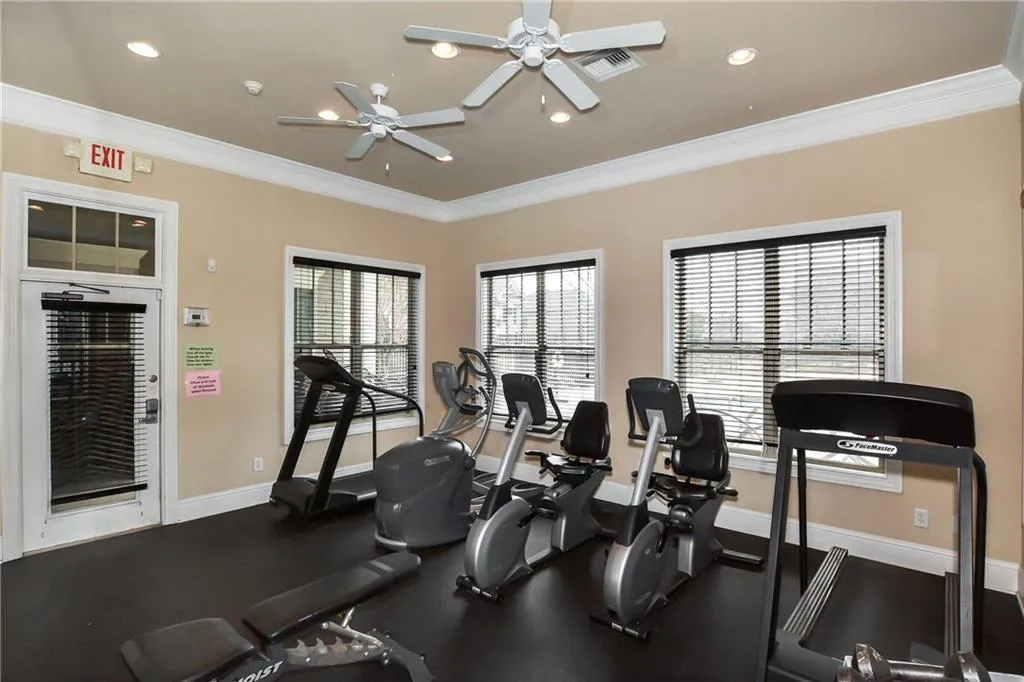 7975 Highland Bluff, Sandy Springs, Georgia 30328, 4 Bedrooms Bedrooms, ,3 BathroomsBathrooms,Residential,Sold,7975 Highland Bluff,6552959