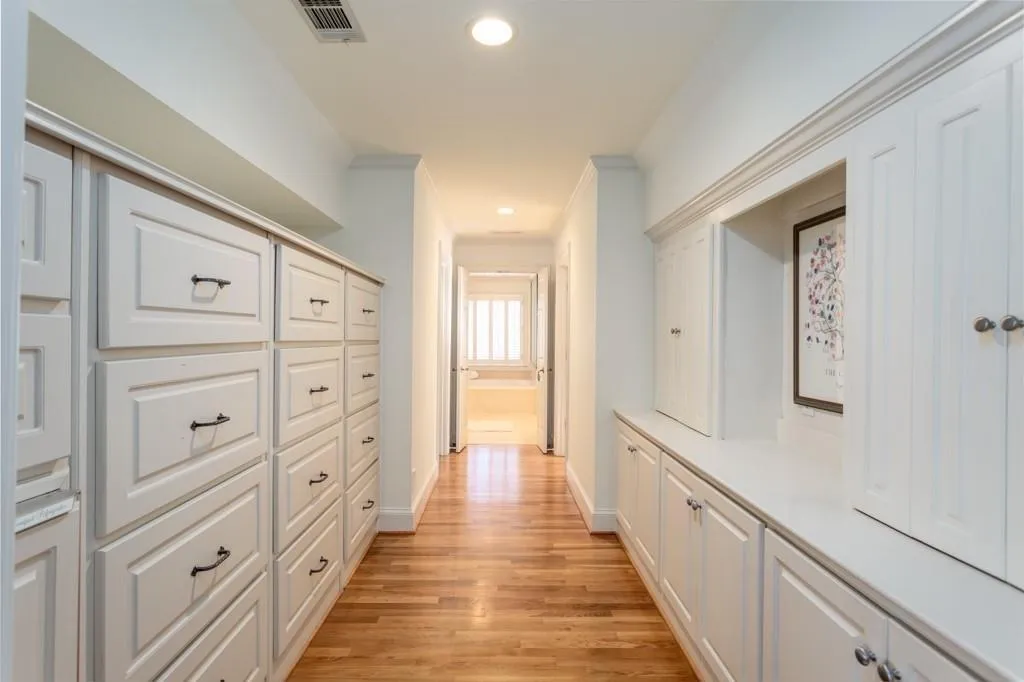 4520 Crestwicke Pointe, Atlanta, Georgia 30319, 5 Bedrooms Bedrooms, ,5 BathroomsBathrooms,Residential,Sold,4520 Crestwicke Pointe,6514060