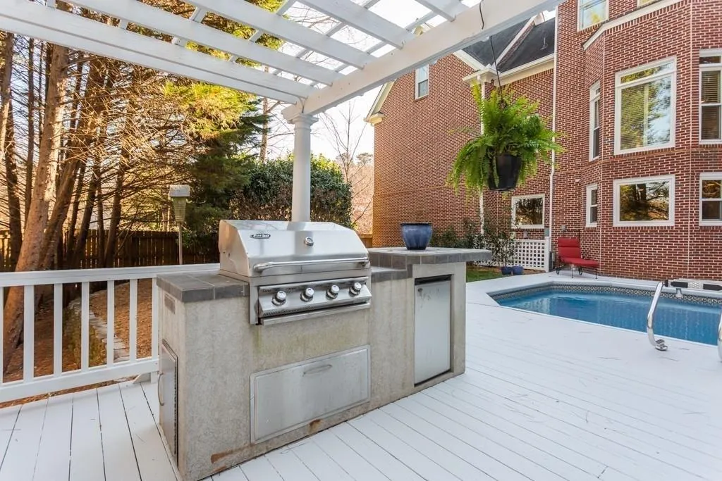4520 Crestwicke Pointe, Atlanta, Georgia 30319, 5 Bedrooms Bedrooms, ,5 BathroomsBathrooms,Residential,Sold,4520 Crestwicke Pointe,6514060