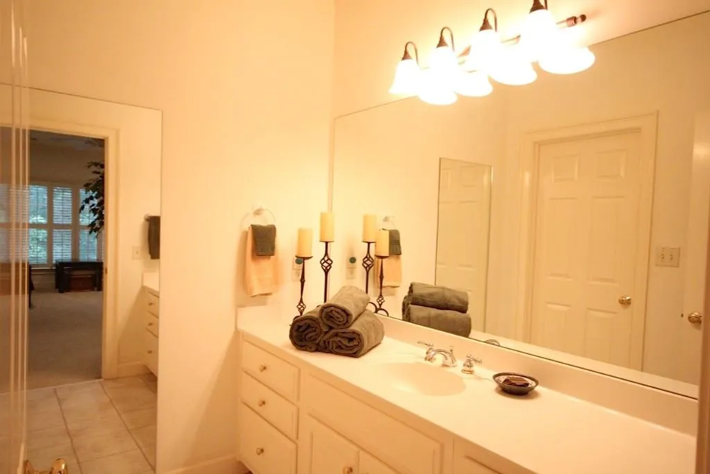6057 Heards Drive, Sandy Springs, Georgia 30328, 6 Bedrooms Bedrooms, ,5 BathroomsBathrooms,Residential,Sold,6057 Heards Drive,5586077