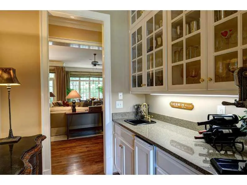 6057 Heards Drive, Sandy Springs, Georgia 30328, 6 Bedrooms Bedrooms, ,5 BathroomsBathrooms,Residential,Sold,6057 Heards Drive,5586077
