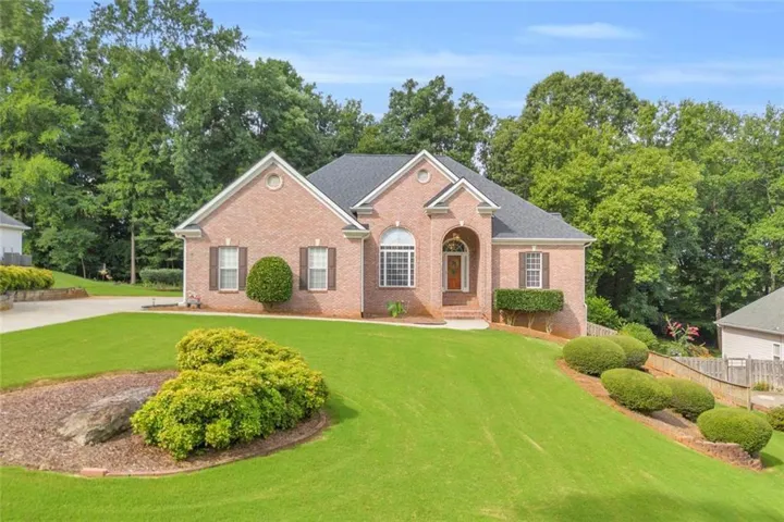 1390 Beringer Dr.