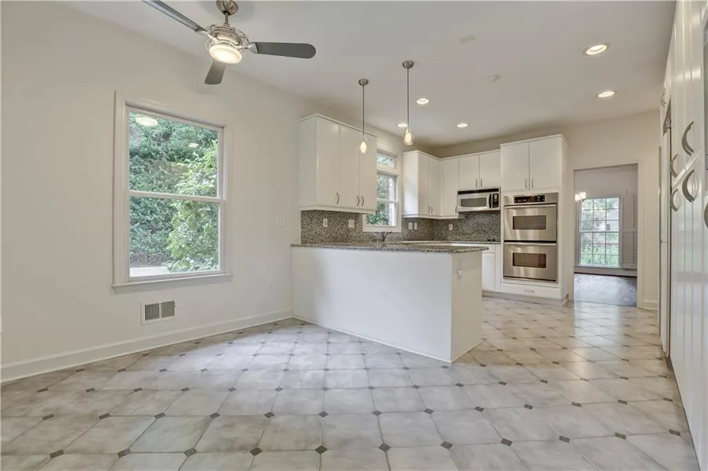 6280 Blackwater Trail, Sandy Springs, Georgia 30328, 5 Bedrooms Bedrooms, ,3 BathroomsBathrooms,Residential,Sold,6280 Blackwater Trail,5839868
