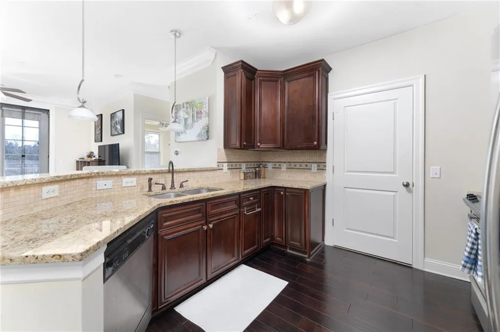 901 Abernathy Road Unit 5030, Atlanta, Georgia 30328, 2 Bedrooms Bedrooms, ,2 BathroomsBathrooms,Residential,Sold,901 Abernathy Road Unit 5030,7184919