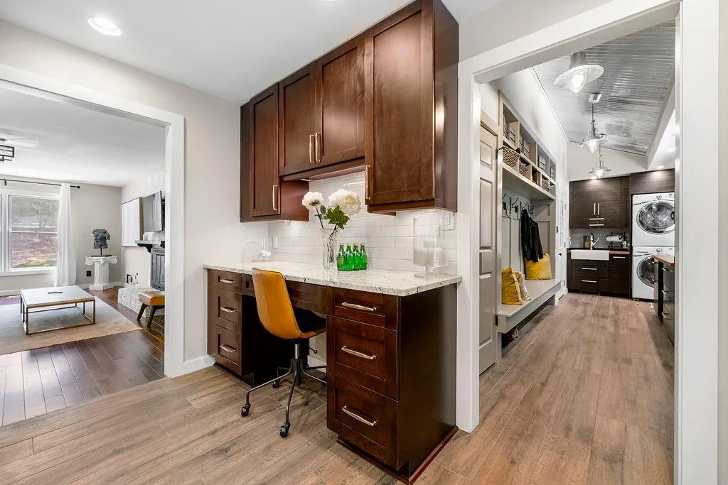 7520 Winters Chapel Road, Sandy Springs, Georgia 30350, 4 Bedrooms Bedrooms, ,2 BathroomsBathrooms,Residential,Sold,7520 Winters Chapel Road,7178143