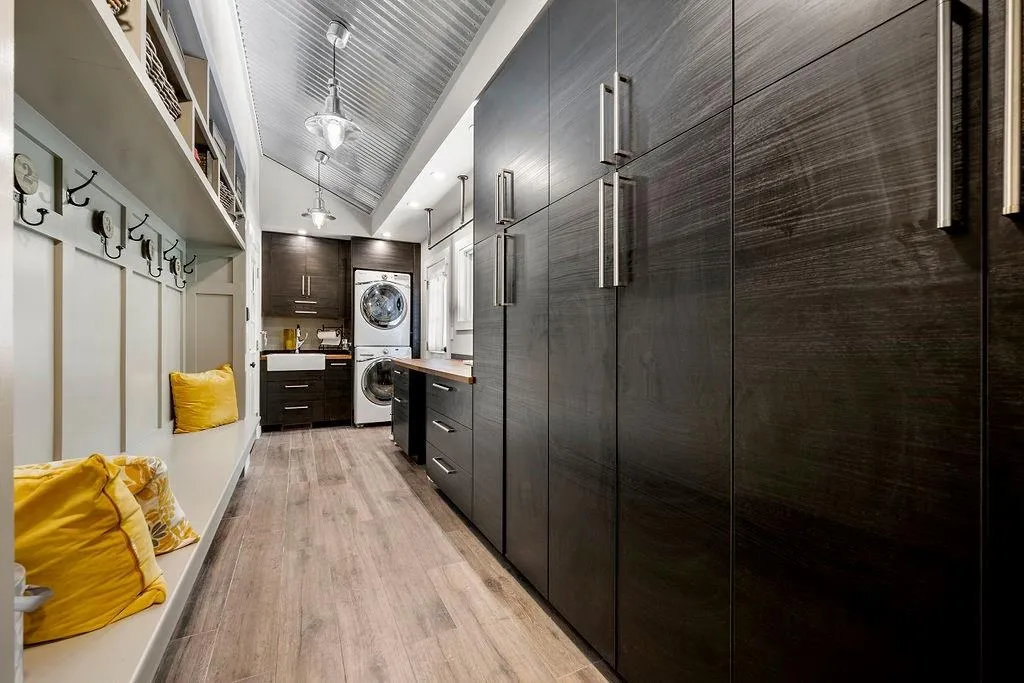 7520 Winters Chapel Road, Sandy Springs, Georgia 30350, 4 Bedrooms Bedrooms, ,2 BathroomsBathrooms,Residential,Sold,7520 Winters Chapel Road,7178143