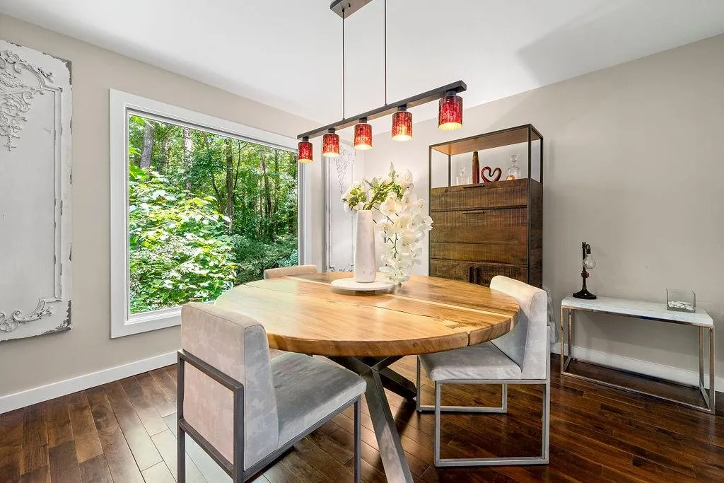 7520 Winters Chapel Road, Sandy Springs, Georgia 30350, 4 Bedrooms Bedrooms, ,2 BathroomsBathrooms,Residential,Sold,7520 Winters Chapel Road,7178143