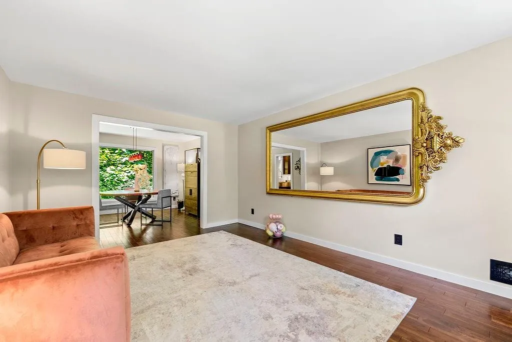 7520 Winters Chapel Road, Sandy Springs, Georgia 30350, 4 Bedrooms Bedrooms, ,2 BathroomsBathrooms,Residential,Sold,7520 Winters Chapel Road,7178143