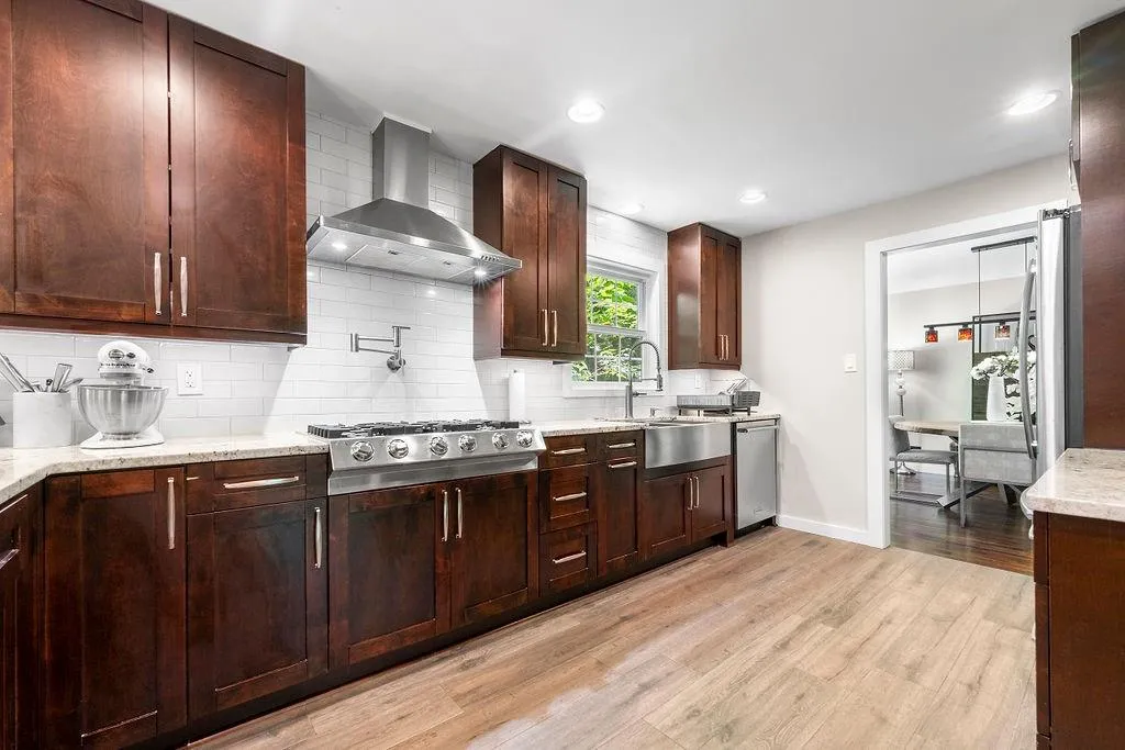 7520 Winters Chapel Road, Sandy Springs, Georgia 30350, 4 Bedrooms Bedrooms, ,2 BathroomsBathrooms,Residential,Sold,7520 Winters Chapel Road,7178143