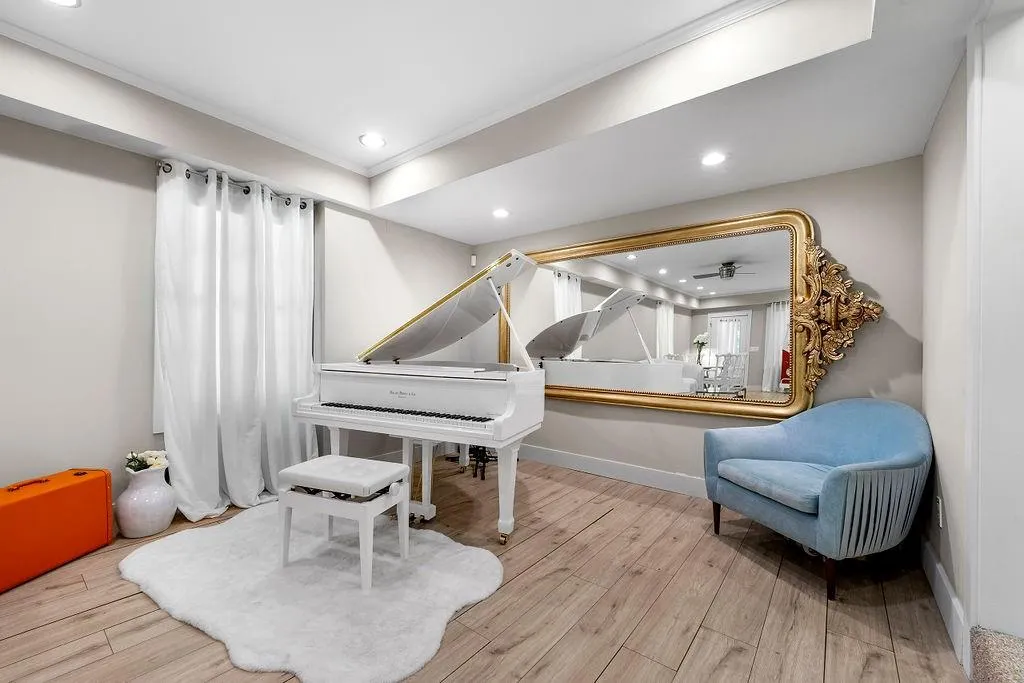 7520 Winters Chapel Road, Sandy Springs, Georgia 30350, 4 Bedrooms Bedrooms, ,2 BathroomsBathrooms,Residential,Sold,7520 Winters Chapel Road,7178143