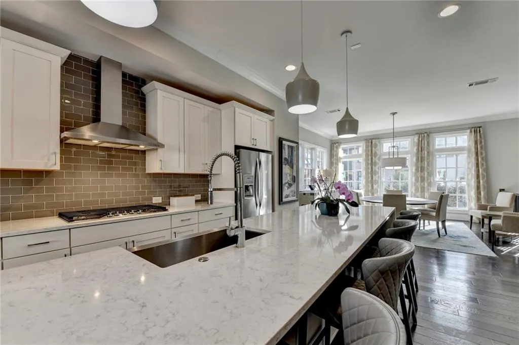 6770 Cadence Boulevard, Atlanta, Georgia 30328, 3 Bedrooms Bedrooms, ,4 BathroomsBathrooms,Residential,Sold,6770 Cadence Boulevard,7512963