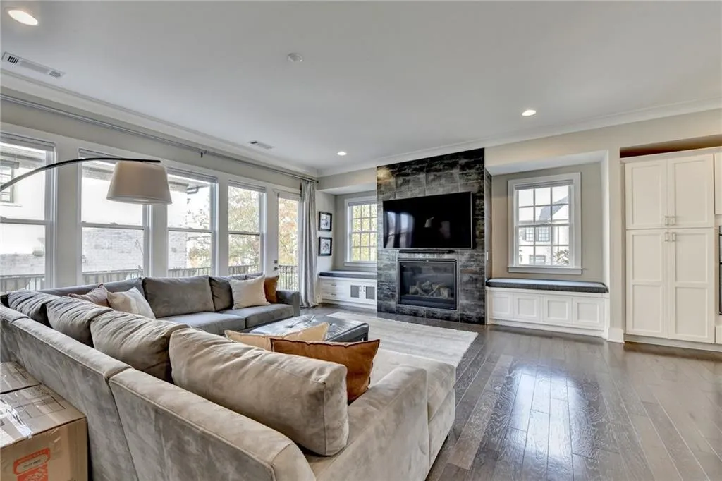 6770 Cadence Boulevard, Atlanta, Georgia 30328, 3 Bedrooms Bedrooms, ,4 BathroomsBathrooms,Residential,Sold,6770 Cadence Boulevard,7512963