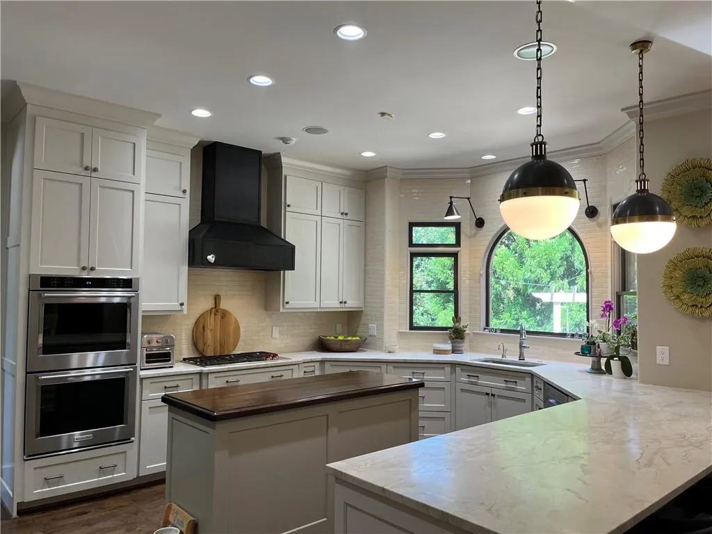 463 Meadow Watch Lane, Sandy Springs, Georgia 30350, 6 Bedrooms Bedrooms, ,6 BathroomsBathrooms,Residential,Sold,463 Meadow Watch Lane,7264173