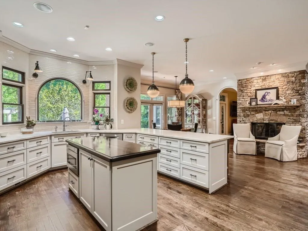 463 Meadow Watch Lane, Sandy Springs, Georgia 30350, 6 Bedrooms Bedrooms, ,6 BathroomsBathrooms,Residential,Sold,463 Meadow Watch Lane,7264173