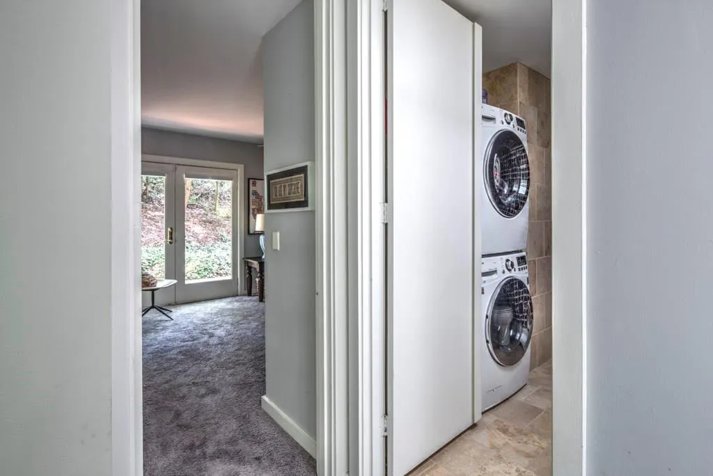 5320 Mount Vernon Parkway, Atlanta, Georgia 30327, 4 Bedrooms Bedrooms, ,3 BathroomsBathrooms,Residential,Sold,5320 Mount Vernon Parkway,5614039