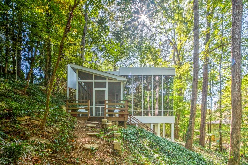 5320 Mount Vernon Parkway, Atlanta, Georgia 30327, 4 Bedrooms Bedrooms, ,3 BathroomsBathrooms,Residential,Sold,5320 Mount Vernon Parkway,5614039