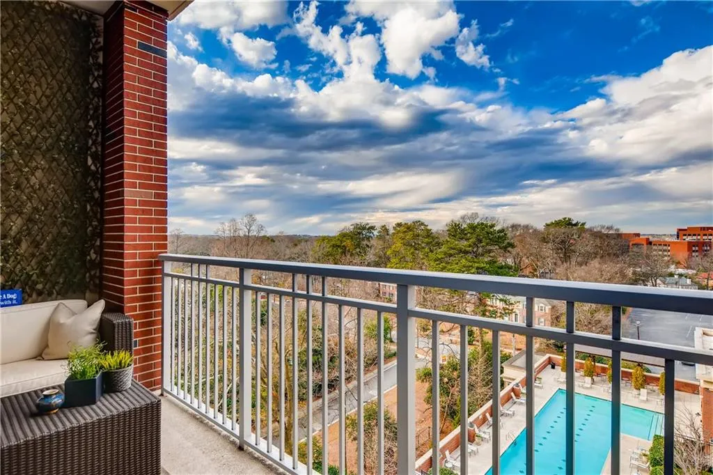 1820 Peachtree Street Nw Unit 811, Atlanta, Georgia 30309, 2 Bedrooms Bedrooms, 0 ,2 BathroomsBathrooms,Residential,For Sale,1820 Peachtree Street Nw Unit 811,7811279