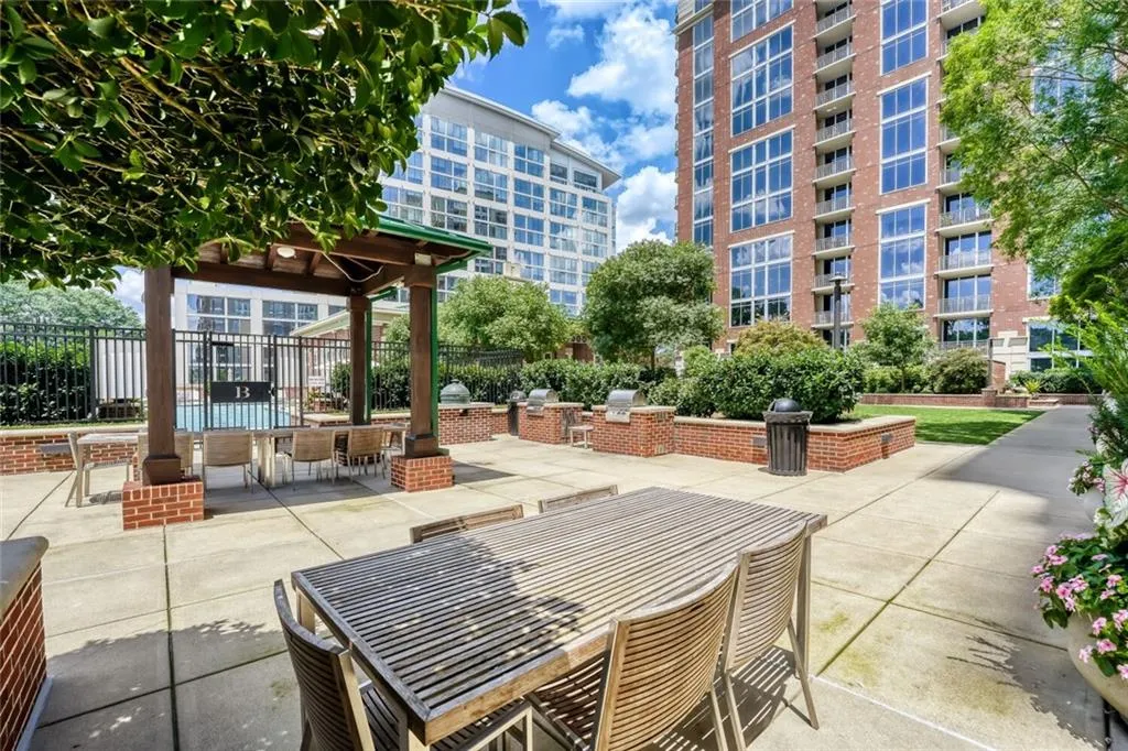 1820 Peachtree Street Nw Unit 811, Atlanta, Georgia 30309, 2 Bedrooms Bedrooms, 0 ,2 BathroomsBathrooms,Residential,For Sale,1820 Peachtree Street Nw Unit 811,7811279