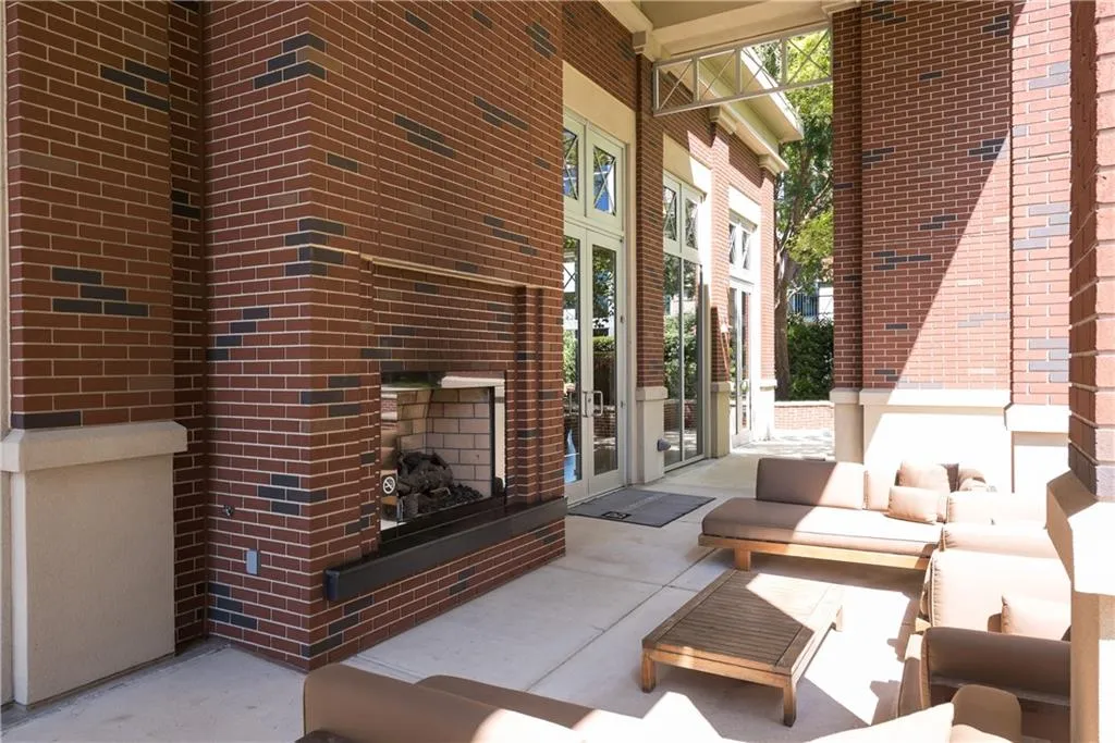 1820 Peachtree Street Nw Unit 811, Atlanta, Georgia 30309, 2 Bedrooms Bedrooms, 0 ,2 BathroomsBathrooms,Residential,For Sale,1820 Peachtree Street Nw Unit 811,7811279