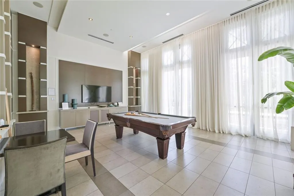 1820 Peachtree Street Nw Unit 811, Atlanta, Georgia 30309, 2 Bedrooms Bedrooms, 0 ,2 BathroomsBathrooms,Residential,For Sale,1820 Peachtree Street Nw Unit 811,7811279