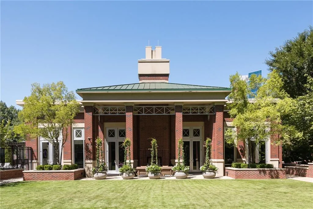 1820 Peachtree Street Nw Unit 811, Atlanta, Georgia 30309, 2 Bedrooms Bedrooms, 0 ,2 BathroomsBathrooms,Residential,For Sale,1820 Peachtree Street Nw Unit 811,7811279