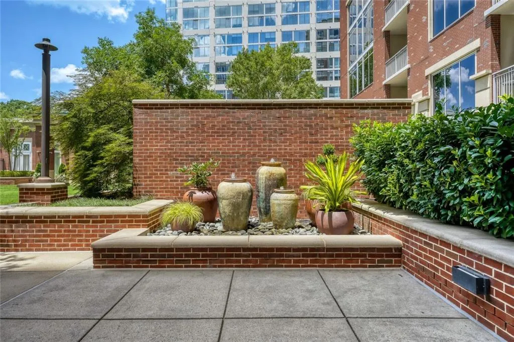 1820 Peachtree Street Nw Unit 811, Atlanta, Georgia 30309, 2 Bedrooms Bedrooms, 0 ,2 BathroomsBathrooms,Residential,For Sale,1820 Peachtree Street Nw Unit 811,7811279