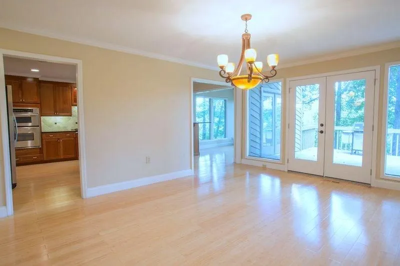 8975 Ridgemont Drive, Sandy Springs, Georgia 30350, 5 Bedrooms Bedrooms, ,5 BathroomsBathrooms,Residential,Sold,8975 Ridgemont Drive,5727231