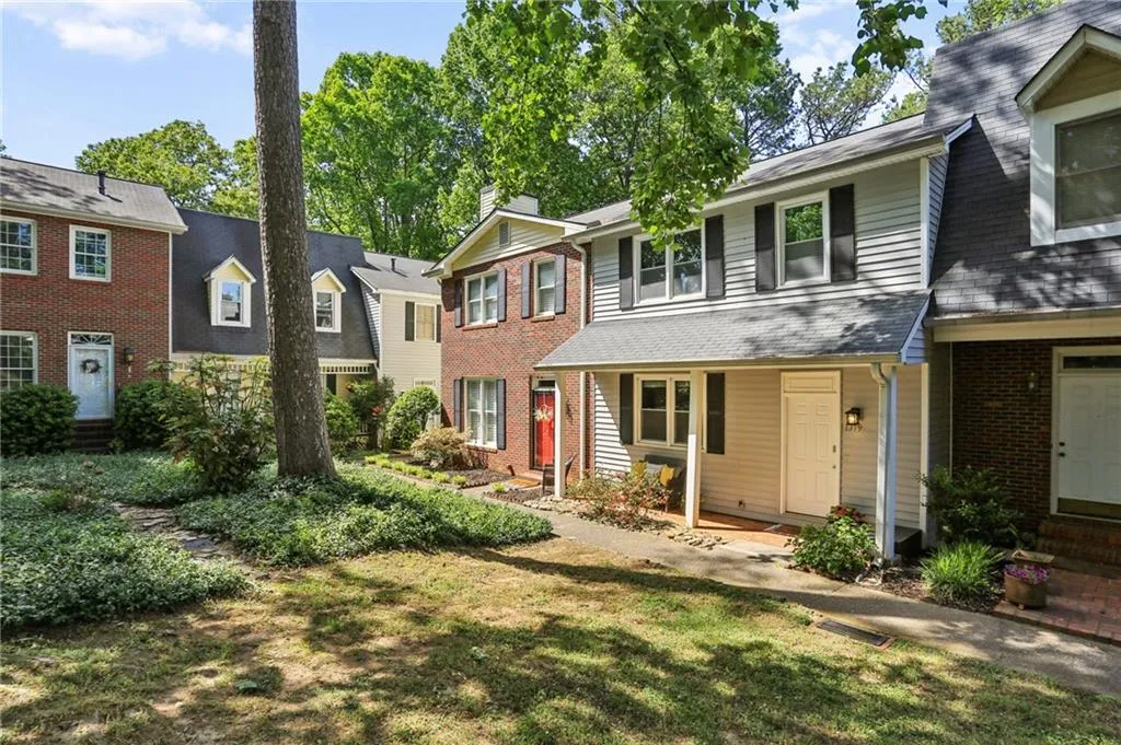 Roswell, GA 30075