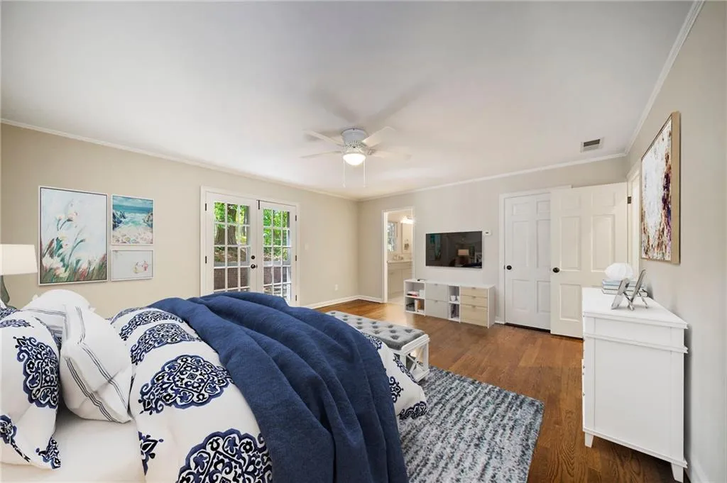 70 River Court Parkway, Sandy Springs, Georgia 30328, 5 Bedrooms Bedrooms, ,3 BathroomsBathrooms,Residential,Sold,70 River Court Parkway,6714130
