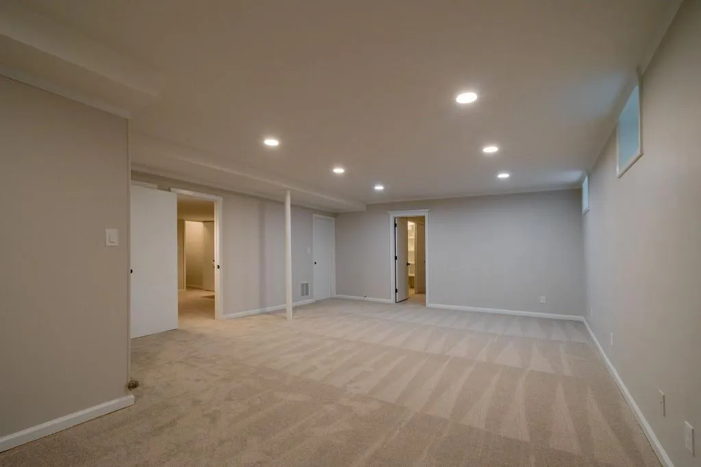 70 River Court Parkway, Sandy Springs, Georgia 30328, 5 Bedrooms Bedrooms, ,3 BathroomsBathrooms,Residential,Sold,70 River Court Parkway,6714130