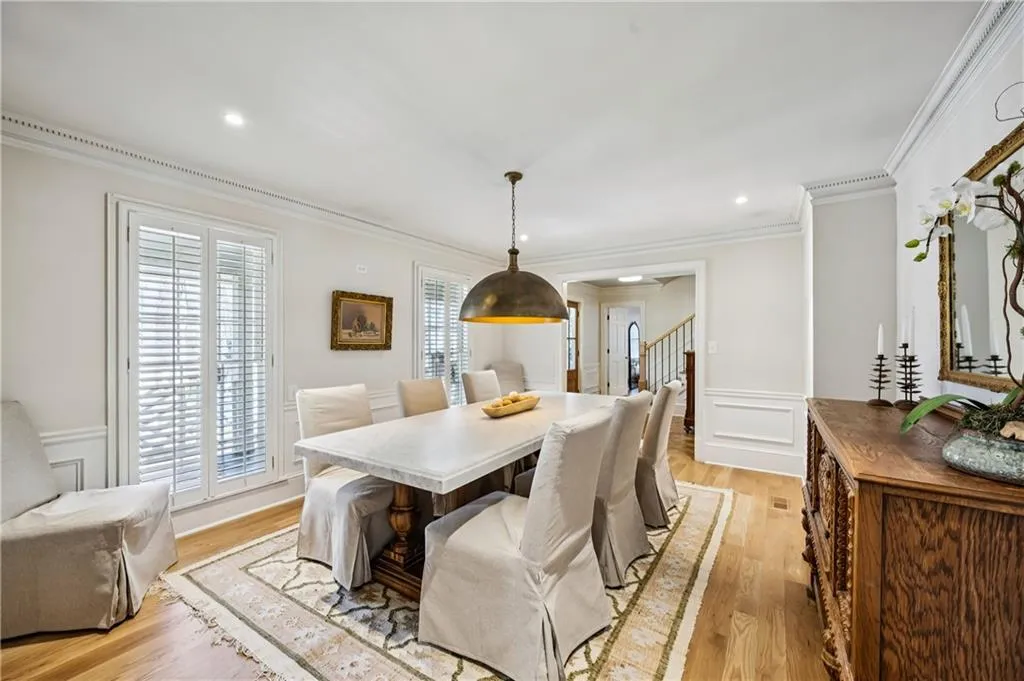 9570 Roberts Drive, Sandy Springs, Georgia 30350, 4 Bedrooms Bedrooms, ,3 BathroomsBathrooms,Residential,For Sale,9570 Roberts Drive,7710717