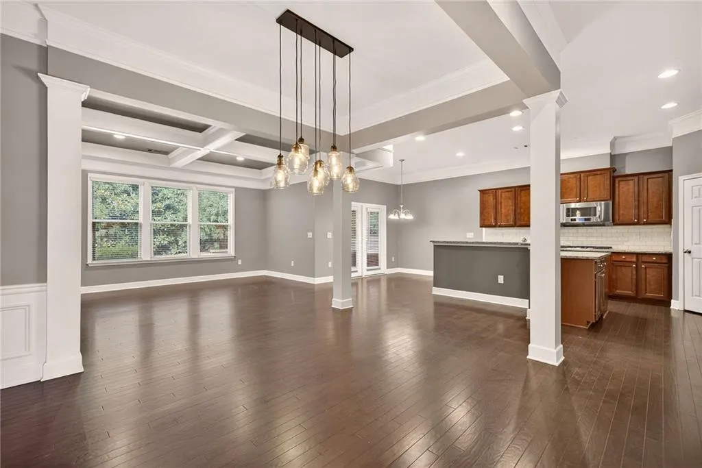 137 Barkley Lane, Atlanta, Georgia 30328, 3 Bedrooms Bedrooms, ,3 BathroomsBathrooms,Residential,For Sale,137 Barkley Lane,7631462
