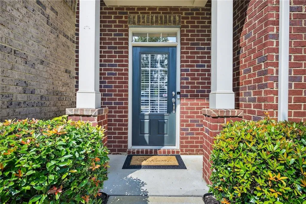 137 Barkley Lane, Atlanta, Georgia 30328, 3 Bedrooms Bedrooms, ,3 BathroomsBathrooms,Residential,For Sale,137 Barkley Lane,7631462