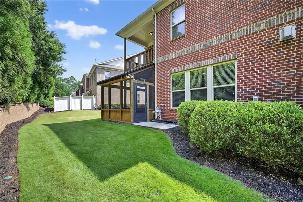 137 Barkley Lane, Atlanta, Georgia 30328, 3 Bedrooms Bedrooms, ,3 BathroomsBathrooms,Residential,For Sale,137 Barkley Lane,7631462
