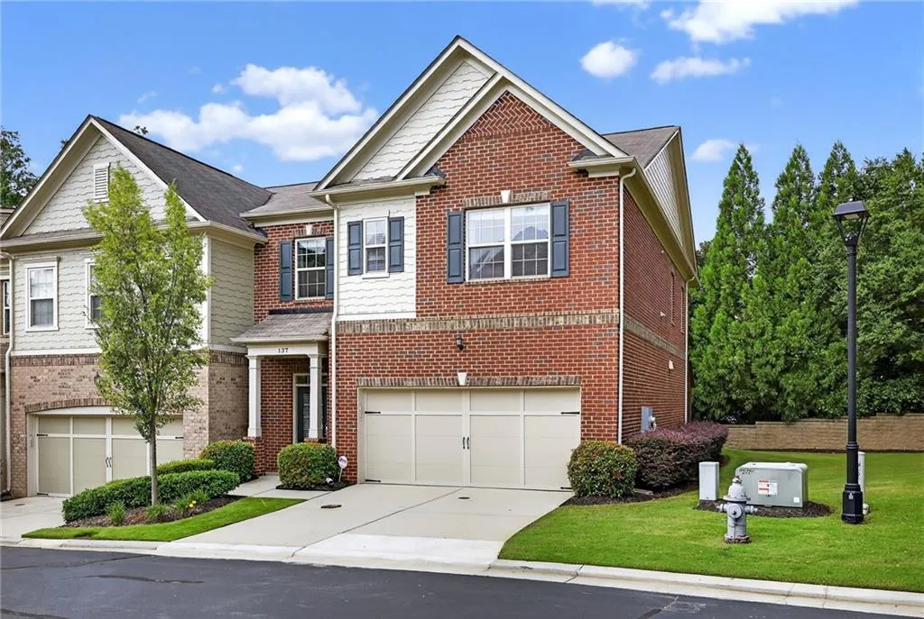 137 Barkley Lane, Atlanta, Georgia 30328, 3 Bedrooms Bedrooms, ,3 BathroomsBathrooms,Residential,For Sale,137 Barkley Lane,7631462