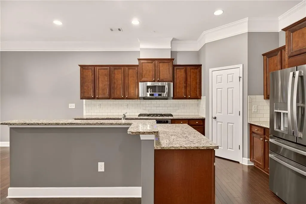 137 Barkley Lane, Atlanta, Georgia 30328, 3 Bedrooms Bedrooms, ,3 BathroomsBathrooms,Residential,For Sale,137 Barkley Lane,7631462
